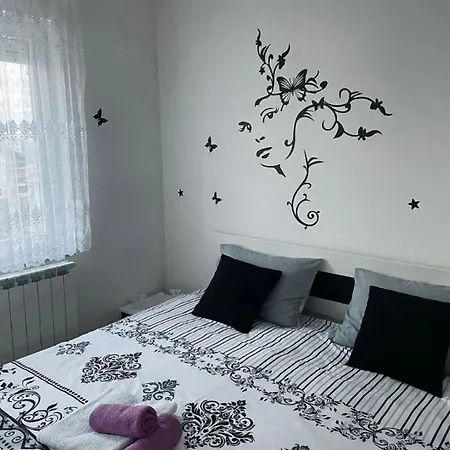 Apartment Apartman Lux 1 *