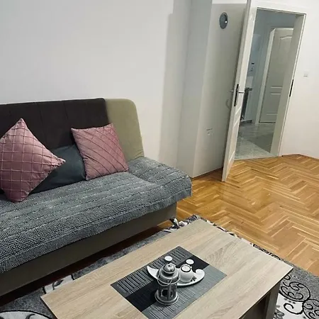 Apartman Lux 1 Apartment *